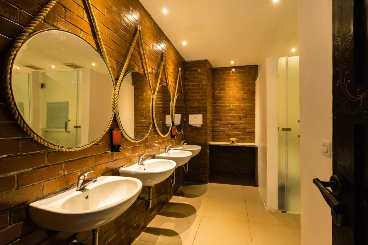 D'Gobers Hostel Seminyak By Gumilang Hospitality Kültér fotó